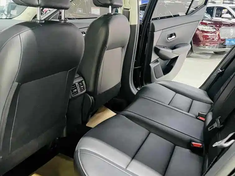 Sylphy 1.6 L XL CVT Joy