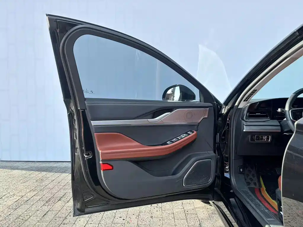 Lincoln Z 2.0 T Premium Style