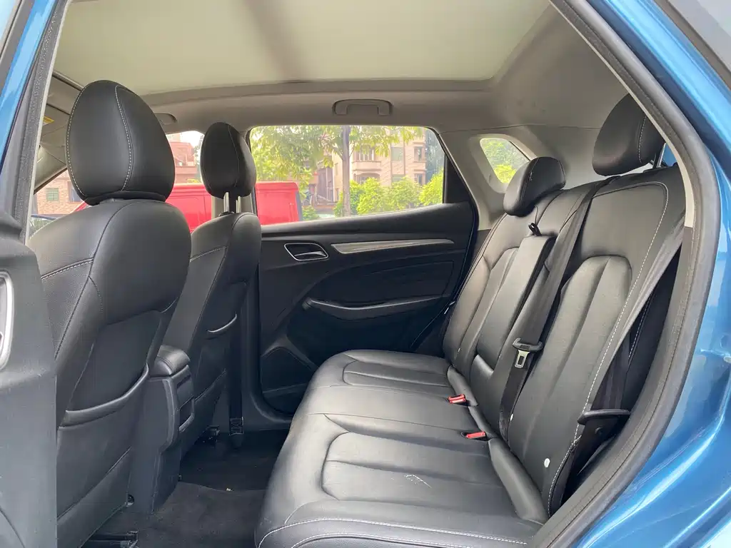 Roewe RX3 1.6 L CVT Flagship
