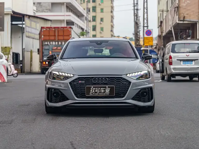 Audi RS 4 RS4 Avant Obsidian