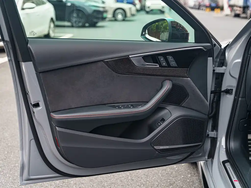 Audi RS 4 RS4 Avant Obsidian