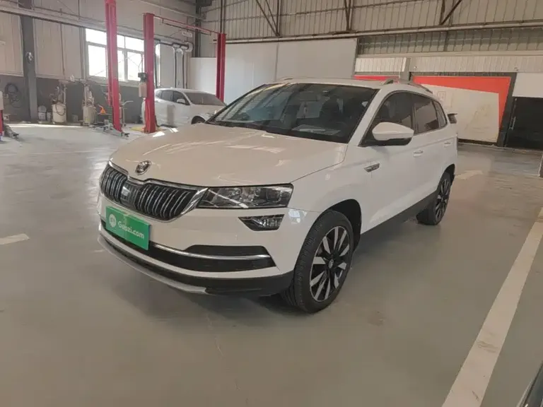 Skoda Karoq TSI280 Luxury CN-V