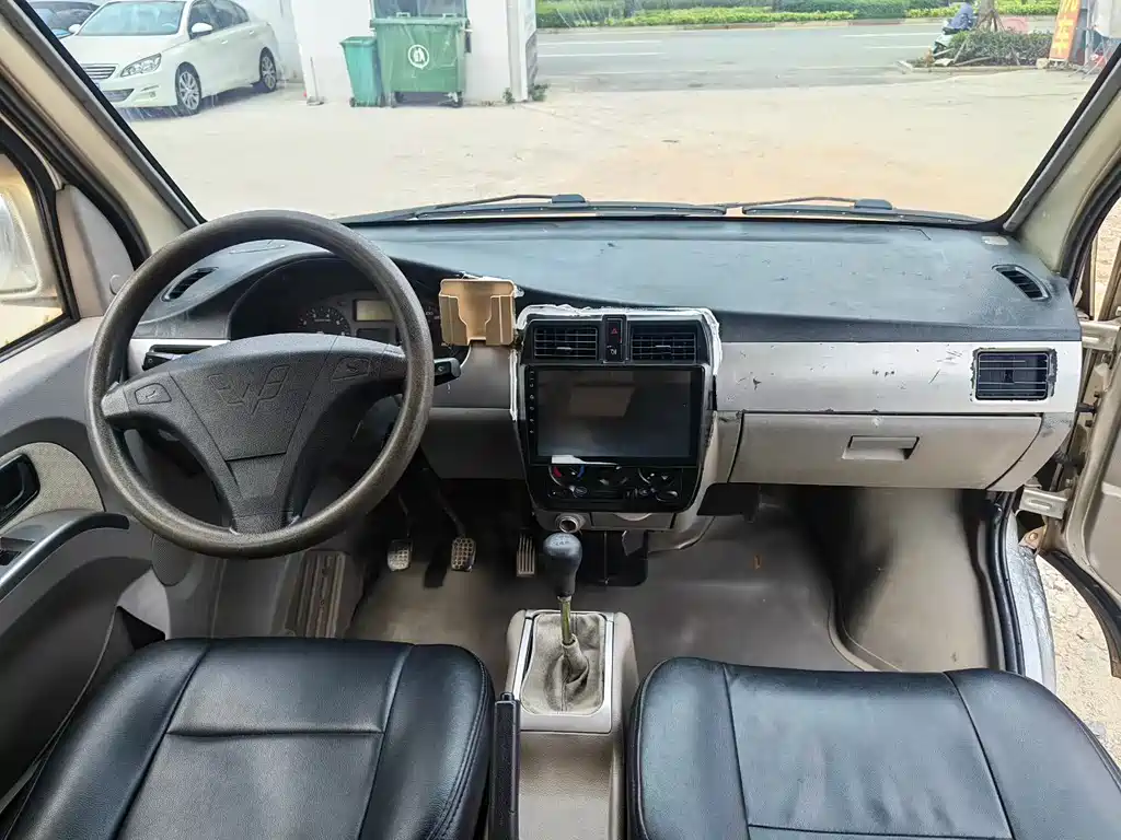Wuling Rongguang 1.5 L Extended Basic