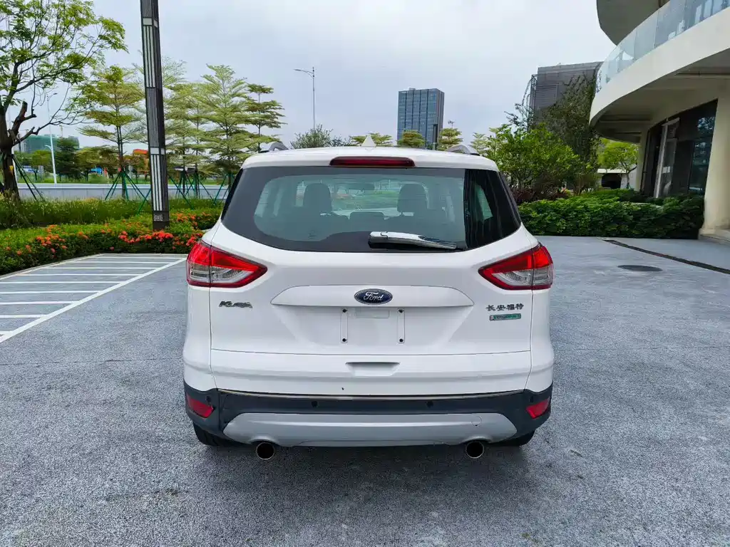 Kuga 1.6 L GTDi 2 WD Comfort
