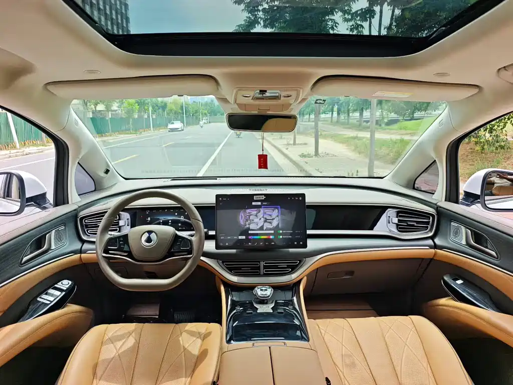 Denza D9 DM-i 970 4 WD Flagship