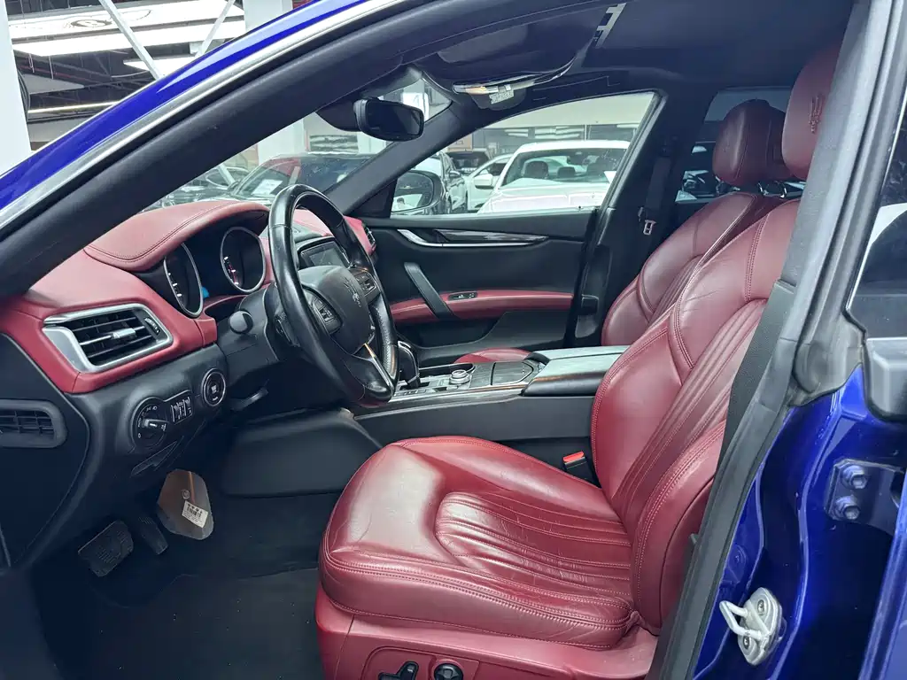 Ghibli 3.0 T Standard