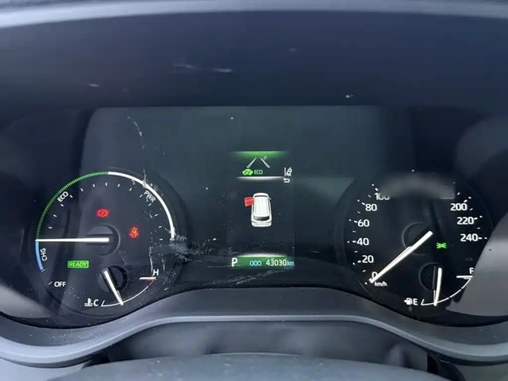 Granvia 2.5 L Hybrid Distinguished PLUS