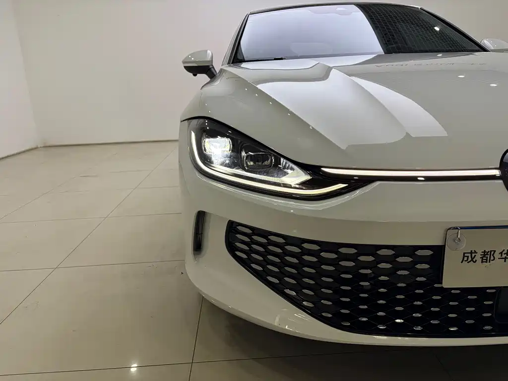 Lamando Lamando L 280 TSI DSG Spicy Cool
