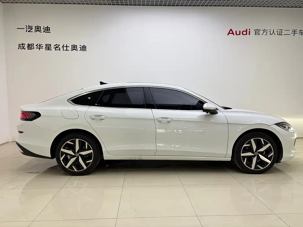 Lamando Lamando L 280 TSI DSG Spicy Cool