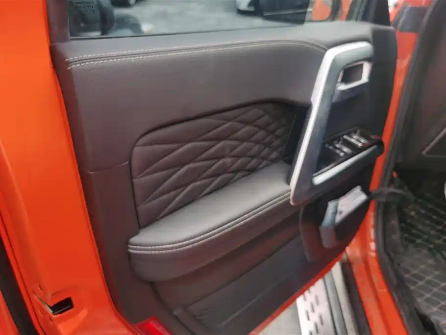 BAIC BJ40 2.0 T Auto 4 WD City Hunter Swordsman