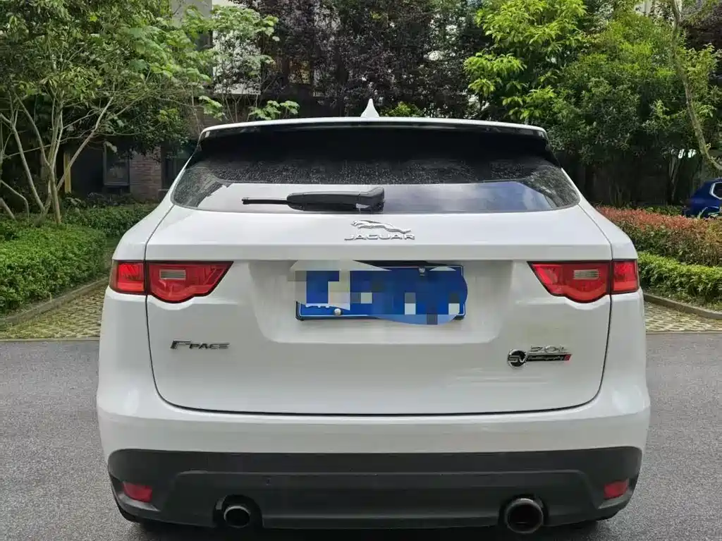Jaguar F-PACE 2.0 T 2 WD Urban Premium