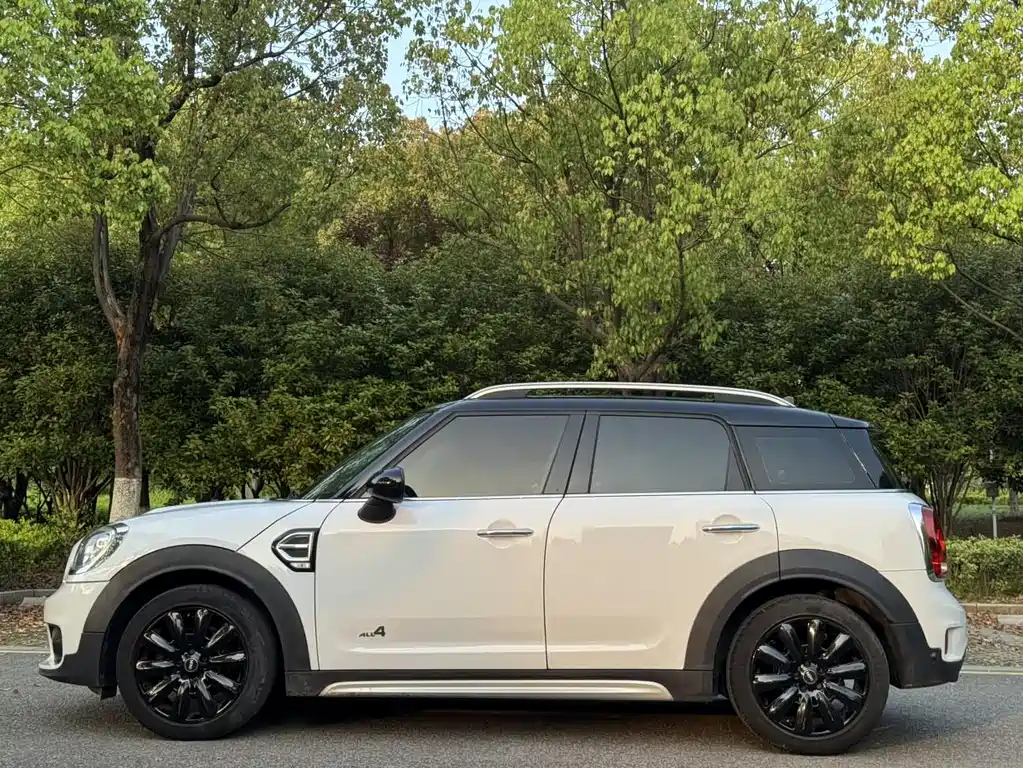 MINI COUNTRYMAN 1.5 T COOPER ALL4 Traveller