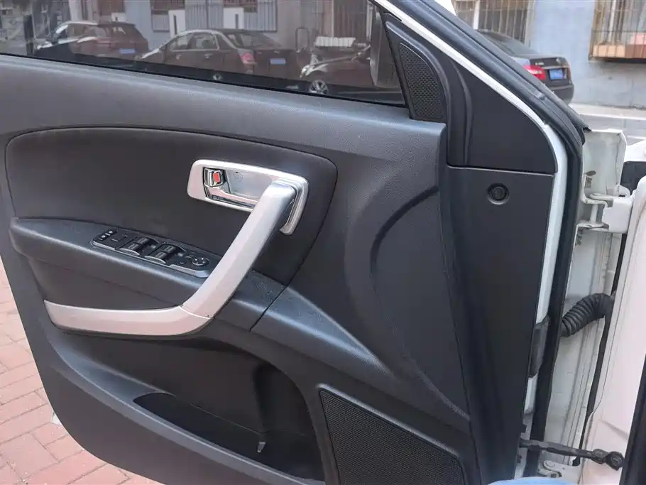Besturn X80 2.0 L Auto Comfort