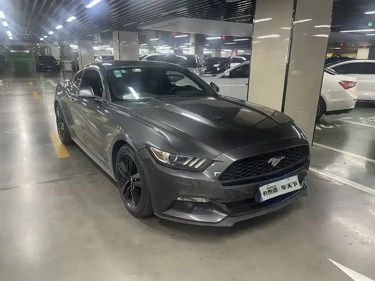 Ford Mustang 2.3 T Performance