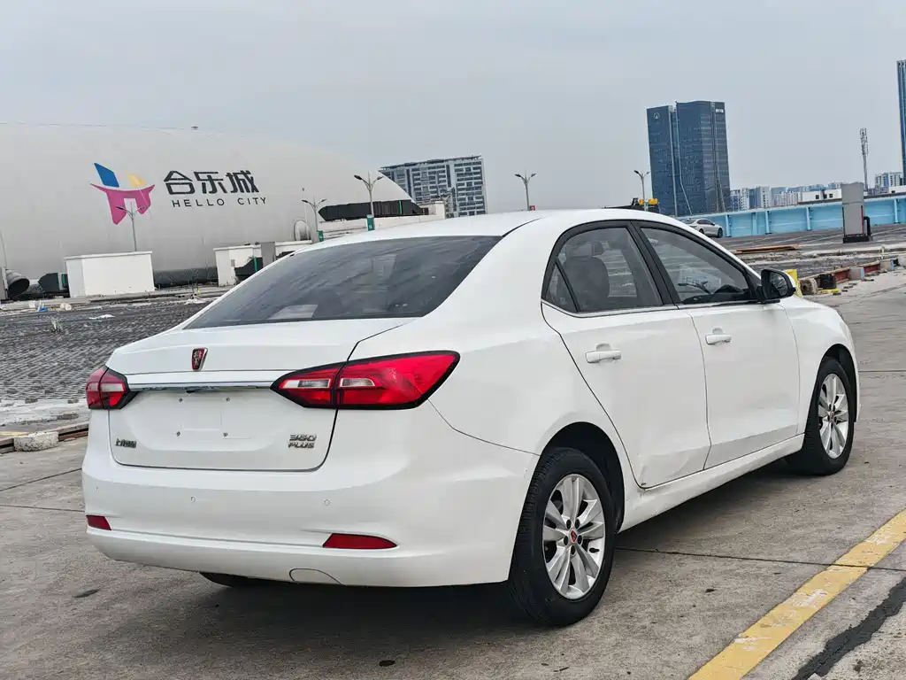 Roewe 360 PLUS 1.5 L Auto Premium