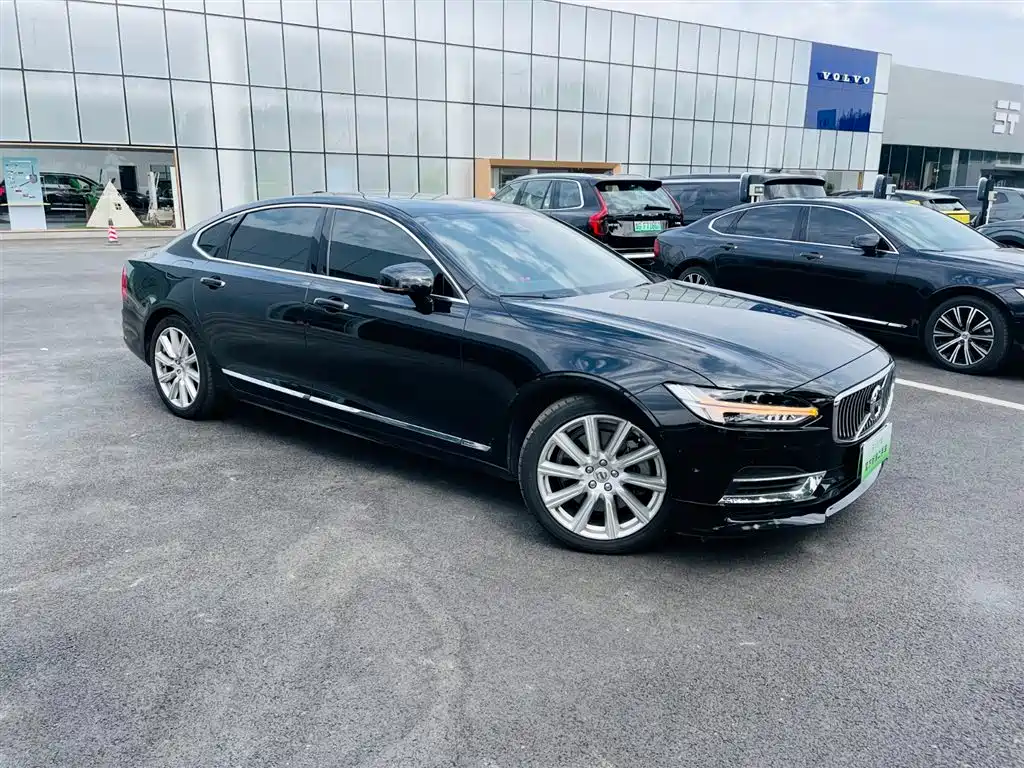 Volvo S90 PHEV 沃尔沃S90插电式混动 2019款 T8 E驱混动 智雅版 国V