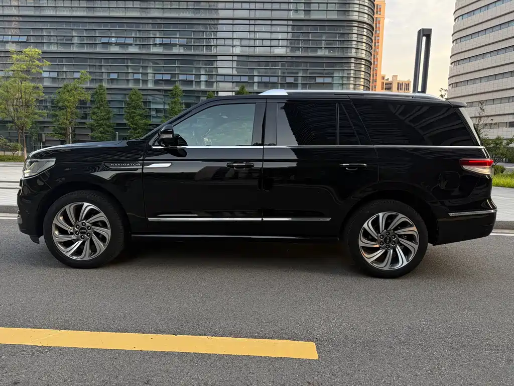 Navigator 3.5 T Honor Shine