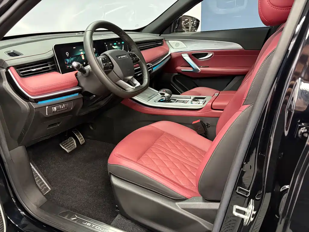 Jetour X70 PLUS 1.5 T DCT Brave PLUS 7-seat