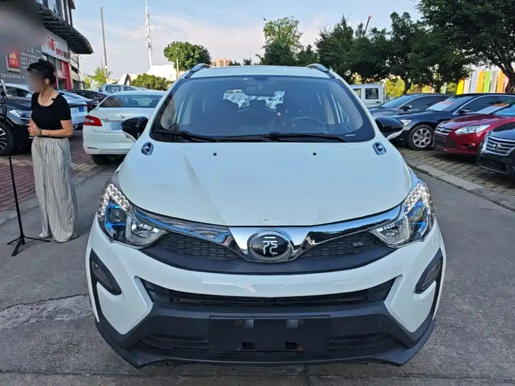 Yuan 1.5 L Manual Distinguished