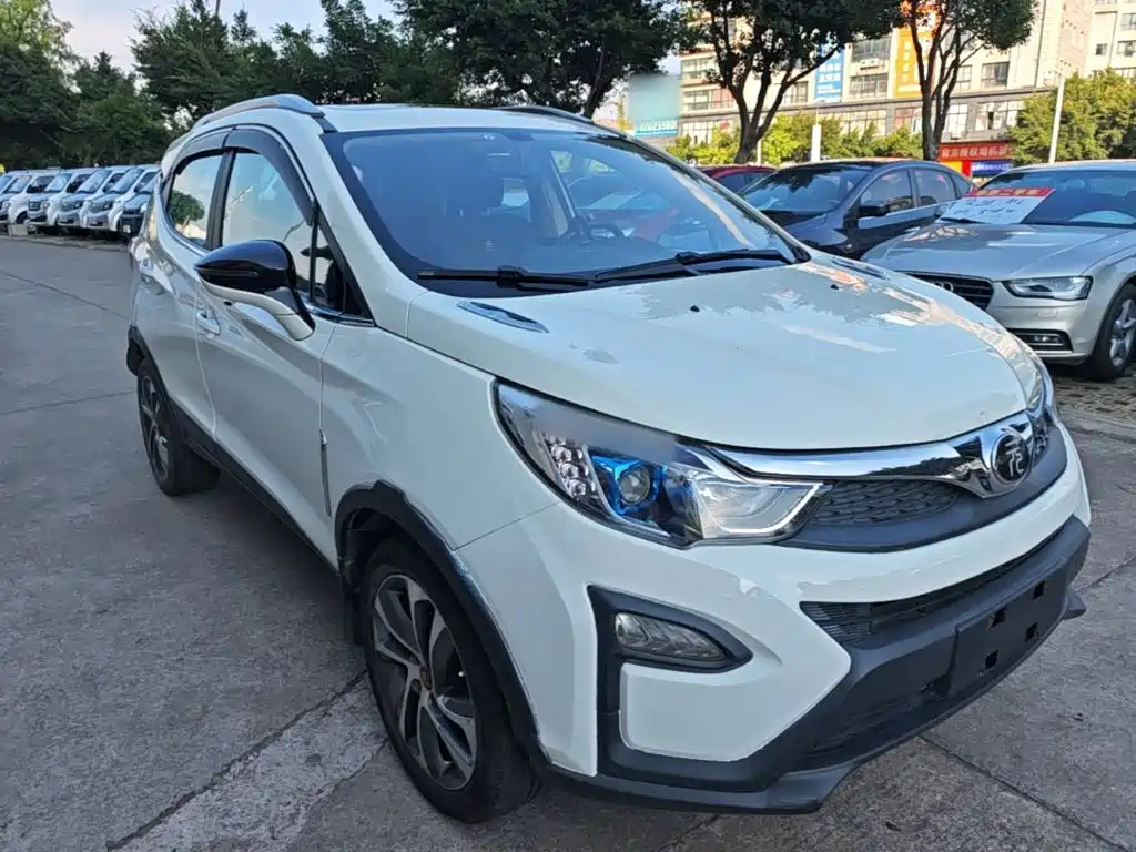 Yuan 1.5 L Manual Distinguished