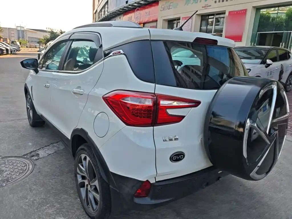 Yuan 1.5 L Manual Distinguished