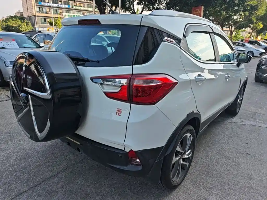 Yuan 1.5 L Manual Distinguished