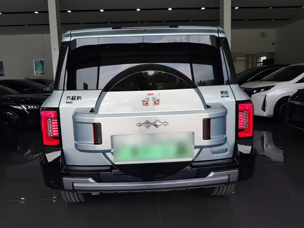 Leopard 8 Brave Flagship 7-seat