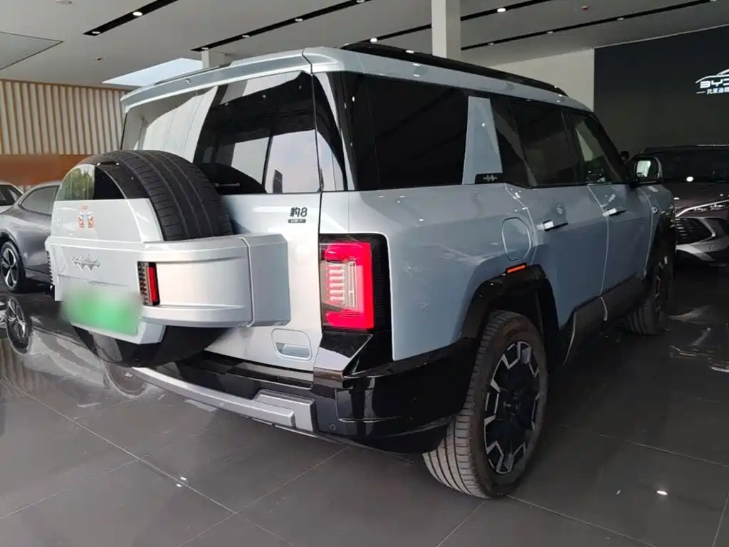 Leopard 8 Brave Flagship 7-seat