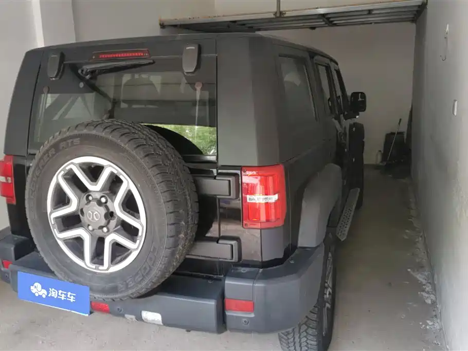 BAIC BJ40 40 L 2.3 T Auto 4 WD Premium