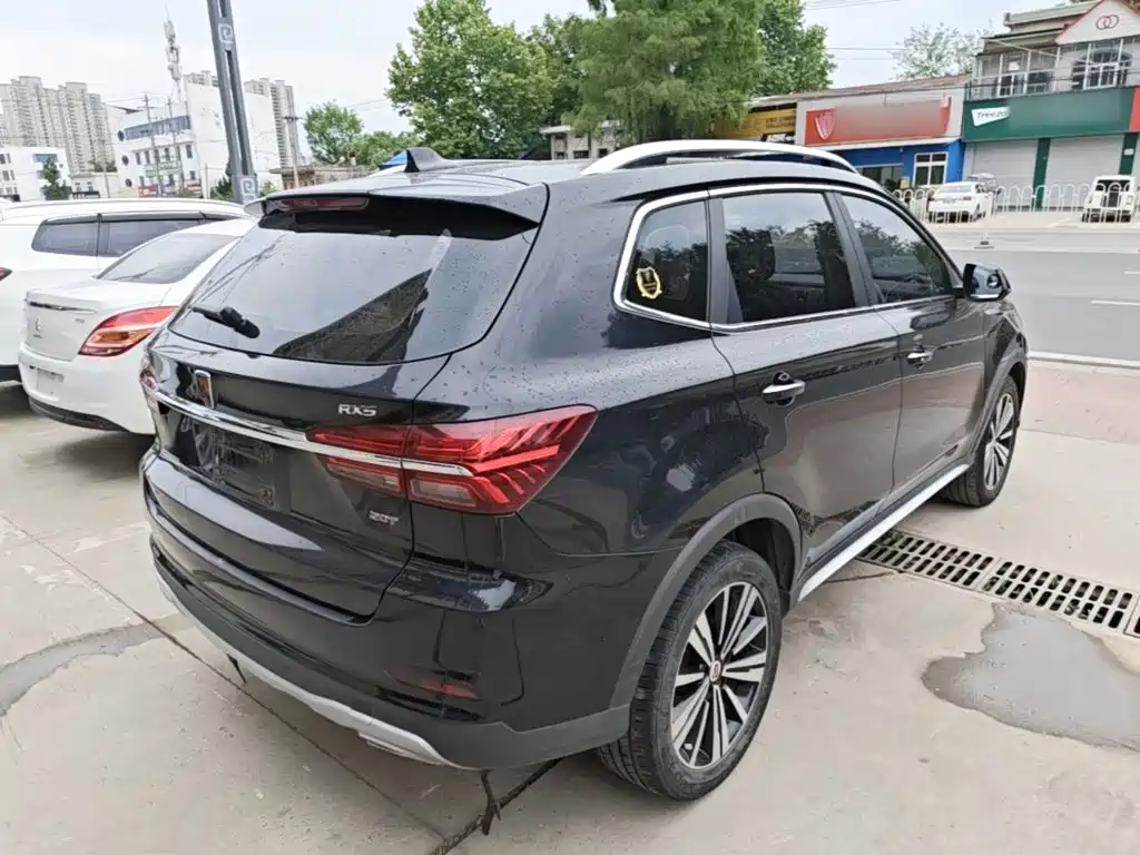 Roewe RX5 20 T 2 WD Auto Ali Connected Platinum