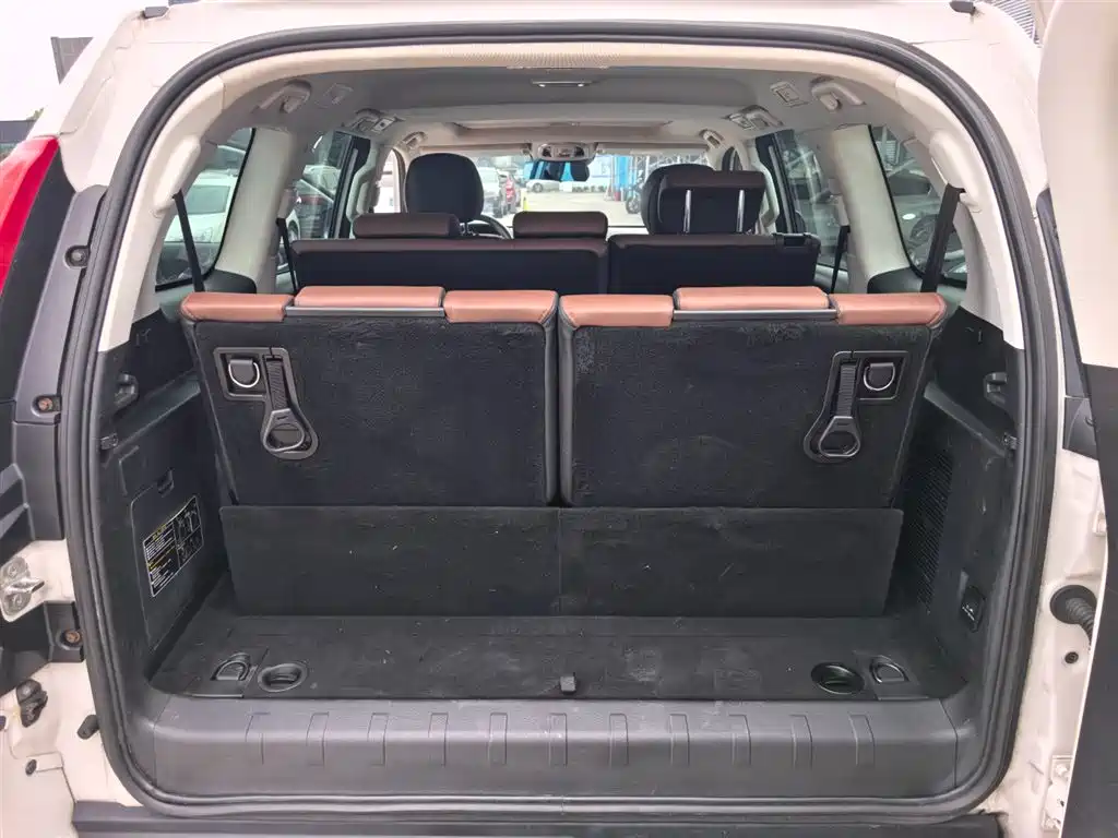 Haval H9 2.0 T 4 WD Luxury 7-seat