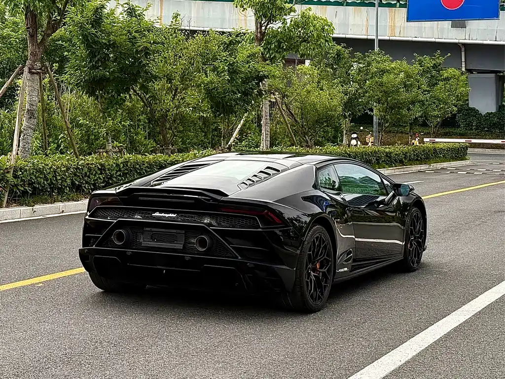Huracán Huracán EVO RWD
