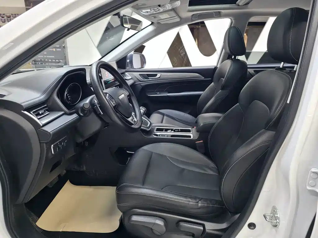 Haval M6 PLUS 1.5 T DCT Luxury Connected
