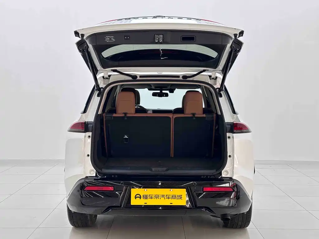 Tanlu 380 VC-TURBO 4 WD Smart Supreme 6-seat