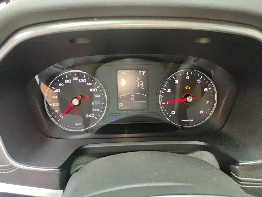 Roewe RX5 20 T 2 WD Auto Internet Smart Enjoyment