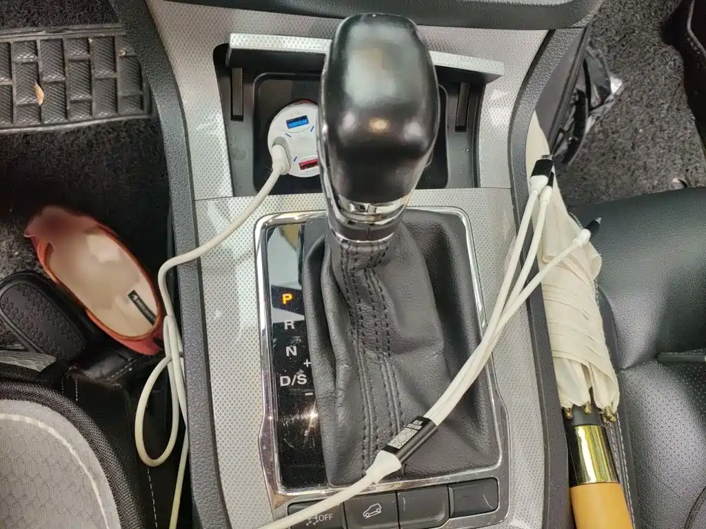 Roewe RX5 20 T 2 WD Auto Internet Smart Enjoyment