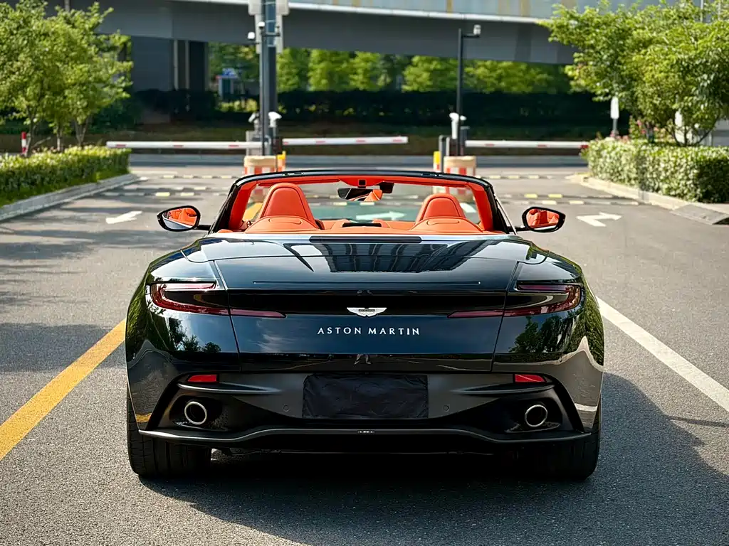 Aston Martin DB11 阿斯顿·马丁DB11 2023款 4.0 T V8 Volante