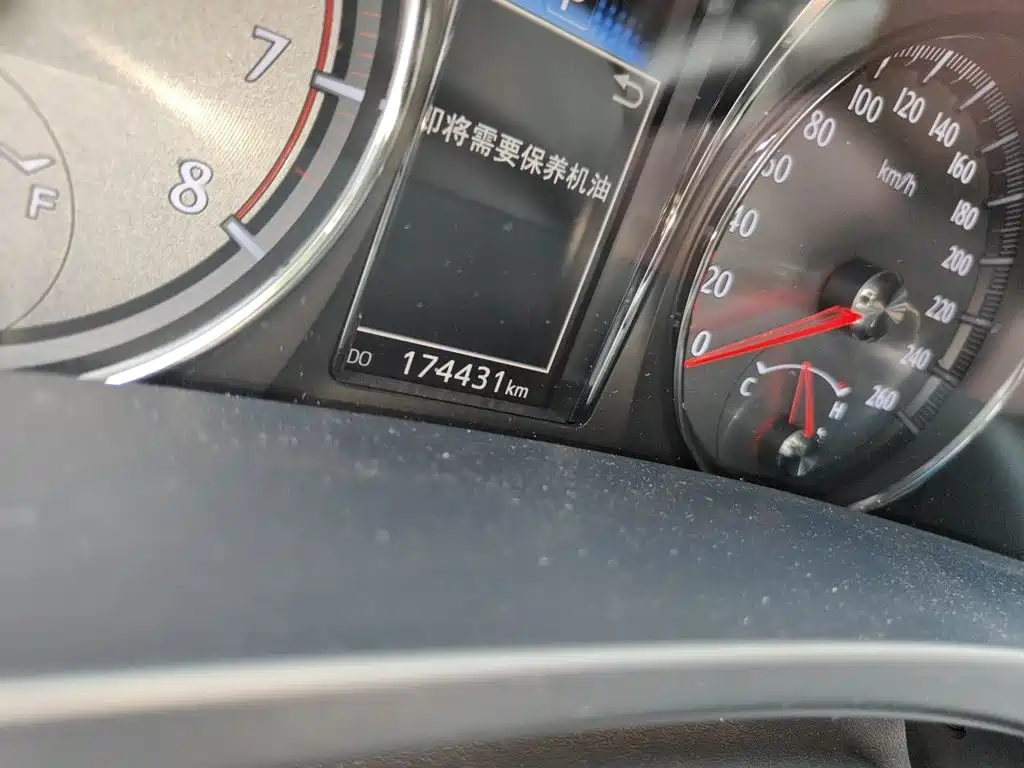 Crown 2.0 T Sport