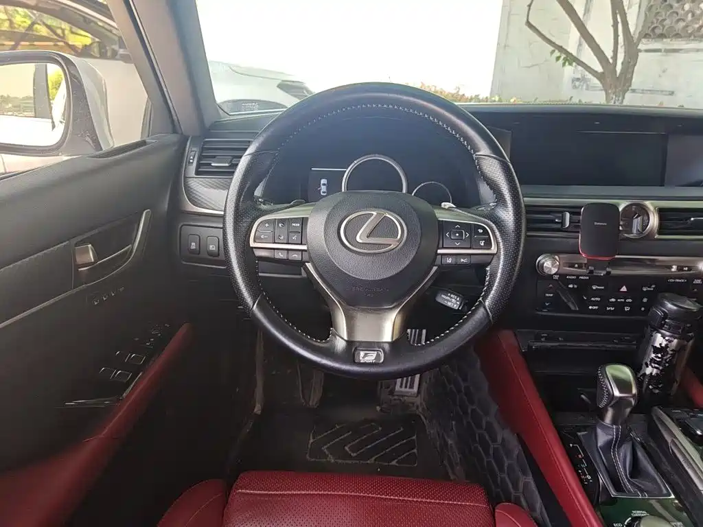 Lexus GS 300 F SPORT