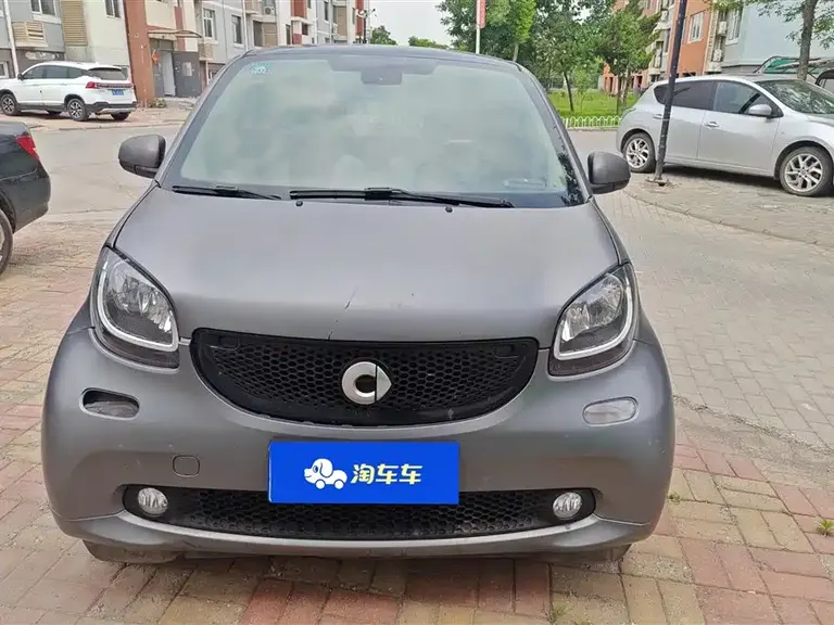 smart fortwo 1.0 L 52 kW Special Edition CN-V