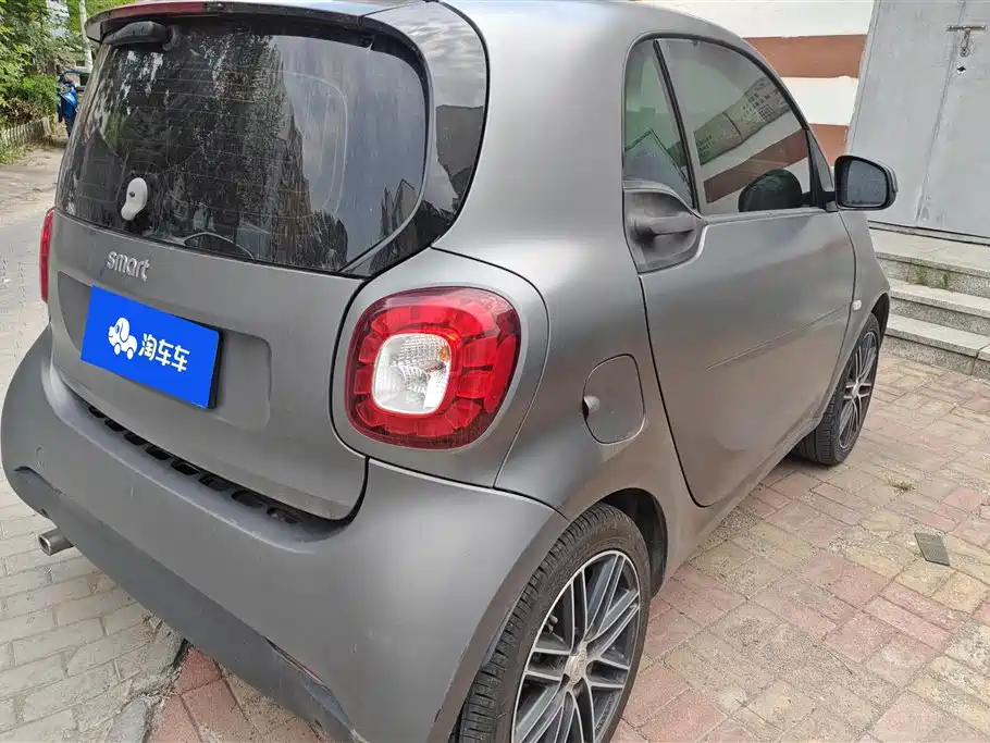 smart fortwo 1.0 L 52 kW Special Edition CN-V