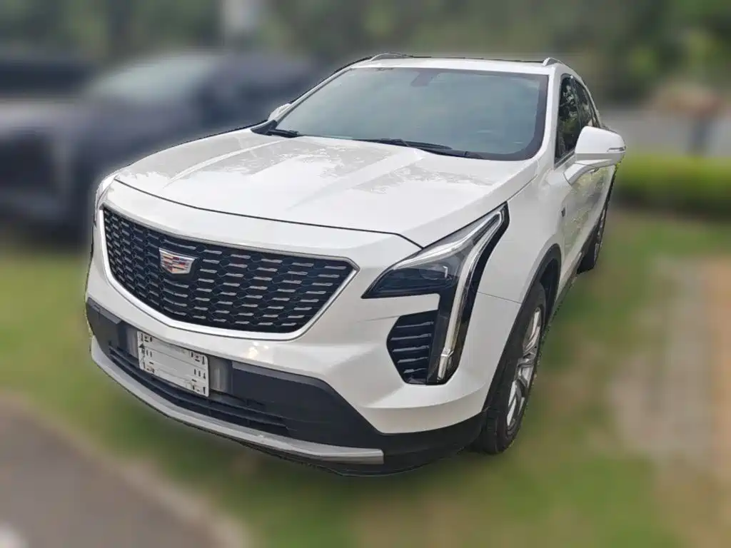 Cadillac XT4 28 T 2 WD Leading