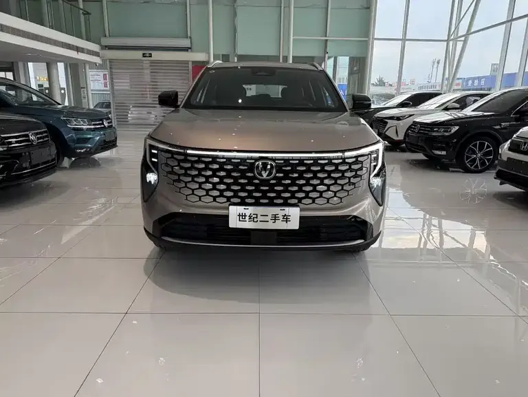 Changan CS55 PLUS 4 th Gen New Blue Whale 1.5 T Celestial Distinguished