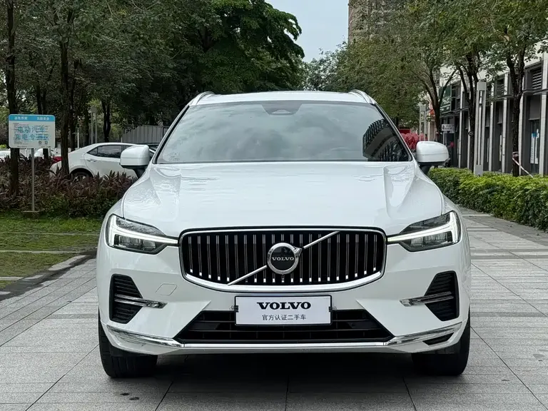 Volvo XC60 B5 4 WD Smart Vision Luxury