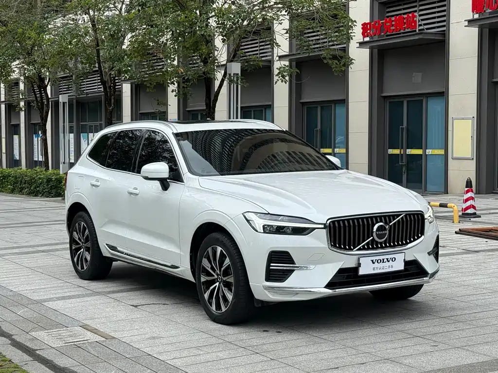 Volvo XC60 B5 4 WD Smart Vision Luxury