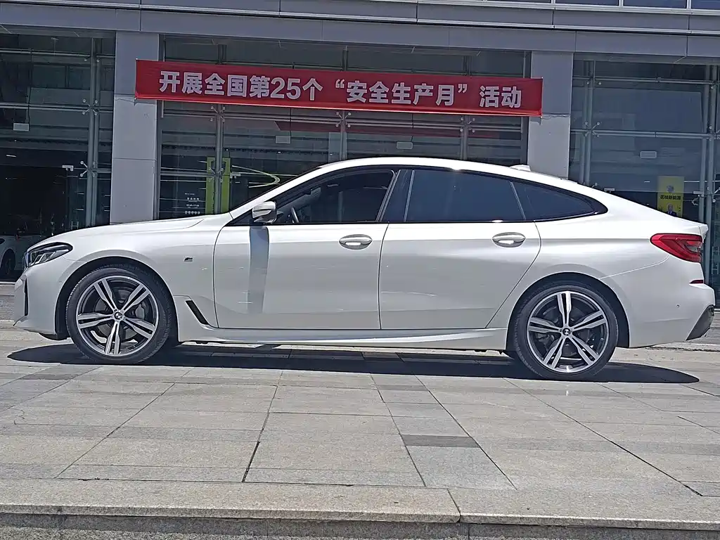 BMW 6 Series GT 630 i M Sport Package