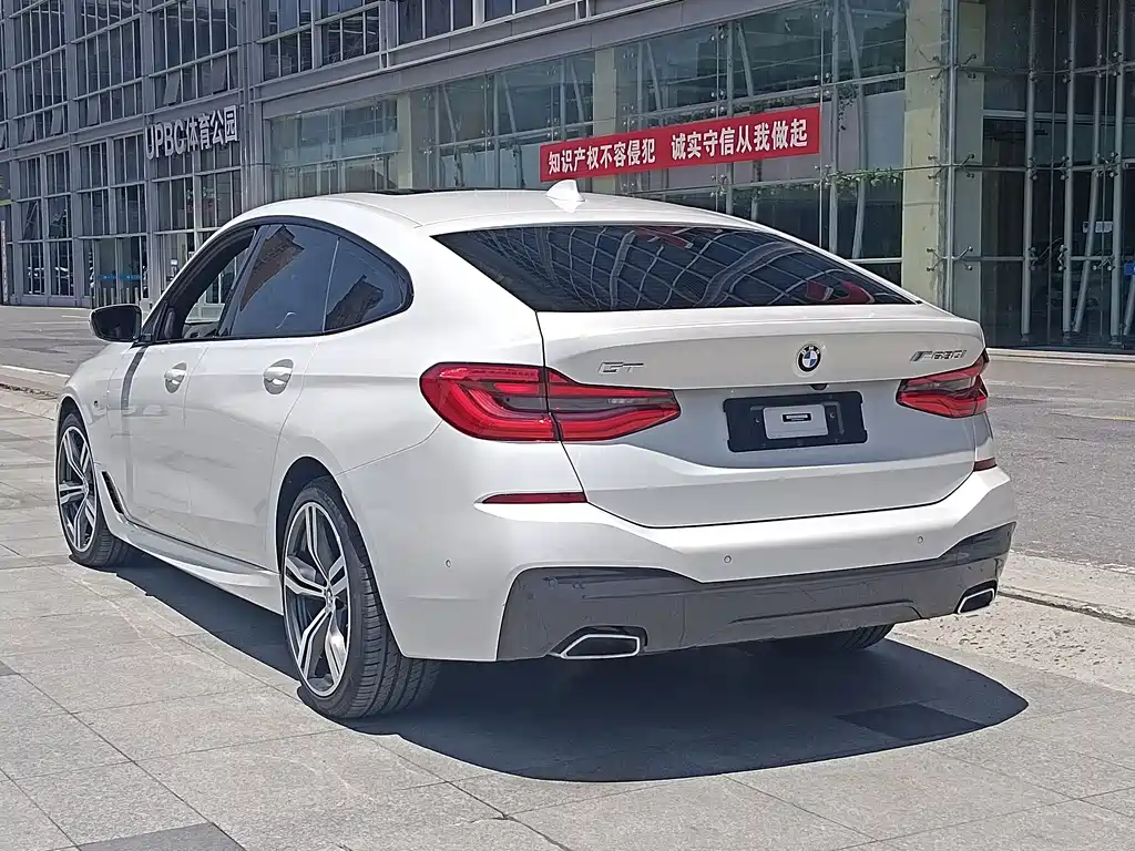 BMW 6 Series GT 630 i M Sport Package