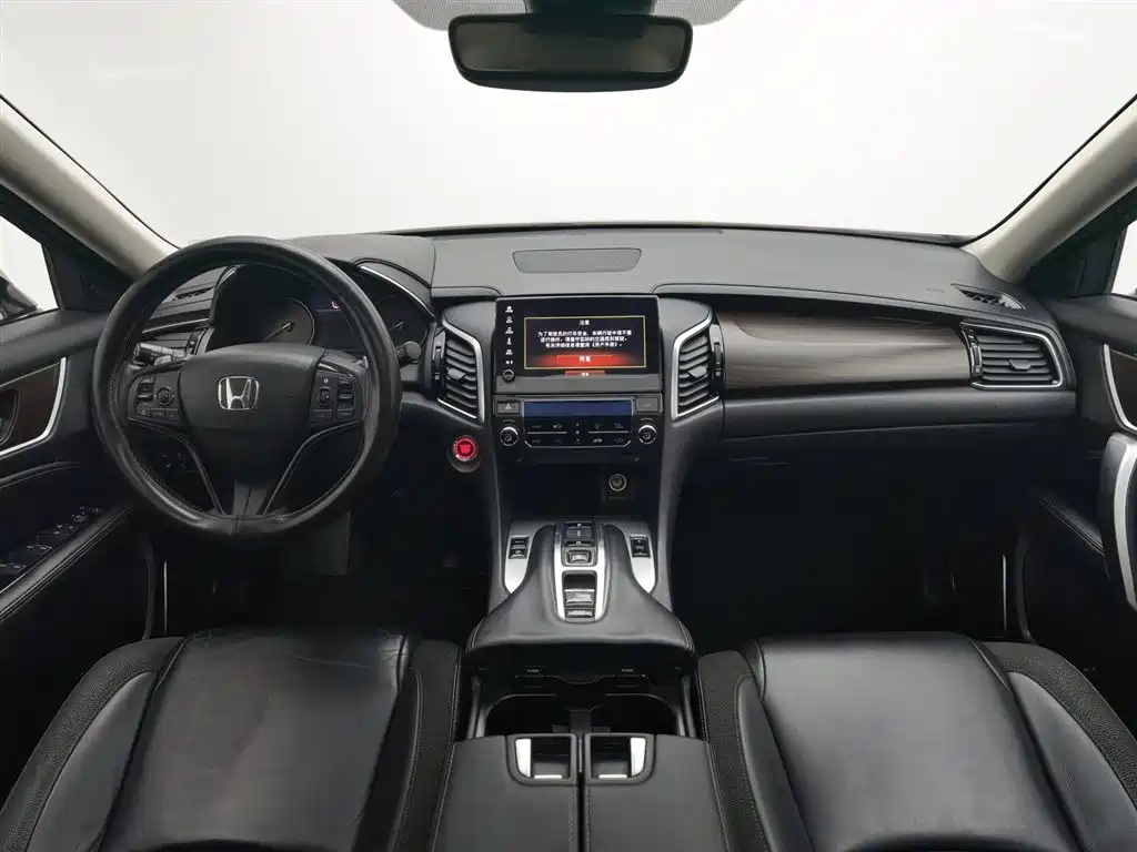 Avancier 370 TURBO 4 WD Premium