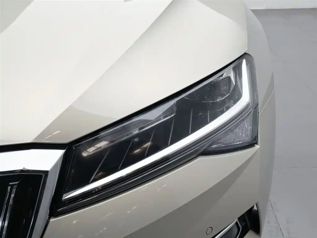 Superb 速派 2021款 TSI330 DSG舒适版