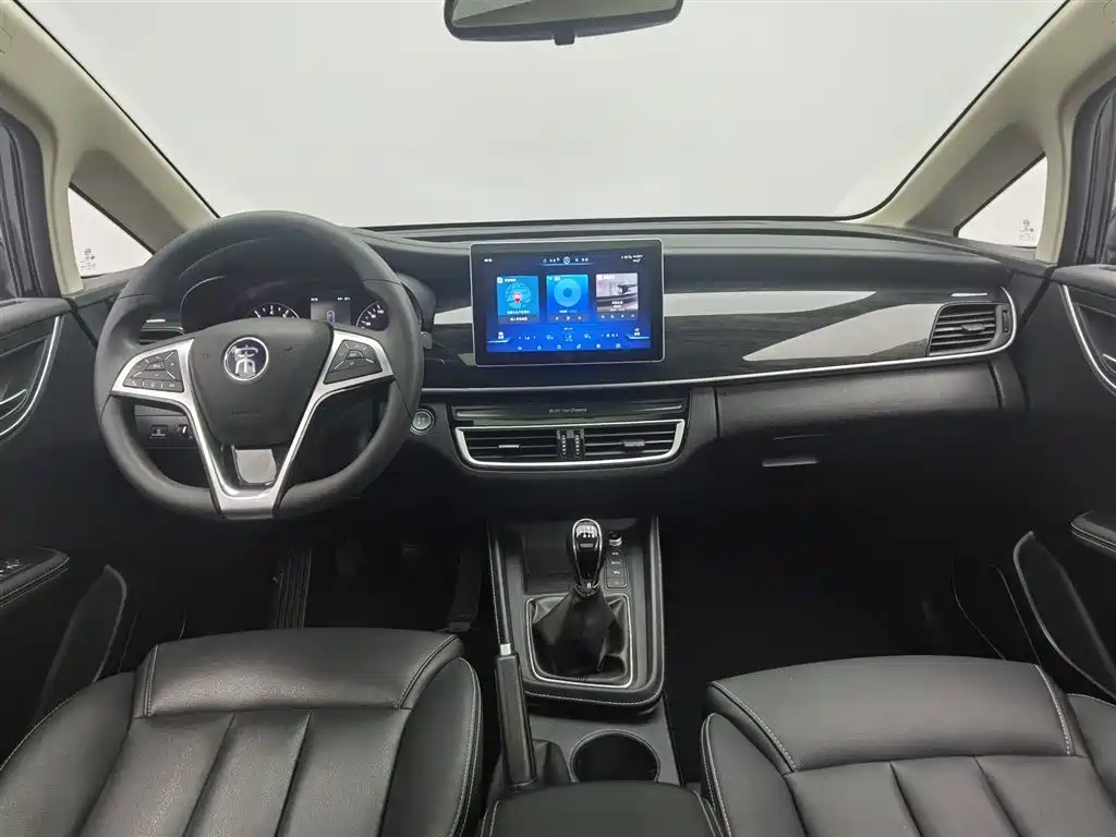 Song MAX 宋MAX 2019款 1.5 T 手动智联睿逸天窗型 7座 国VI